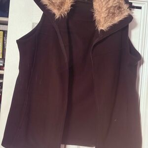 Cambridge Dry Goods Black Vest with Faux Fur Trim